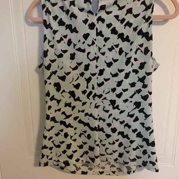 Calvin Klein polyester/spandex sleeveless top - Picture 2 of 4